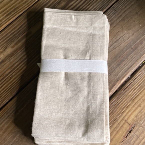 Pottery Barn Christmas in the Country Embroidered Cotton/Linen Napkins -Set of 4 - Picture 14 of 16